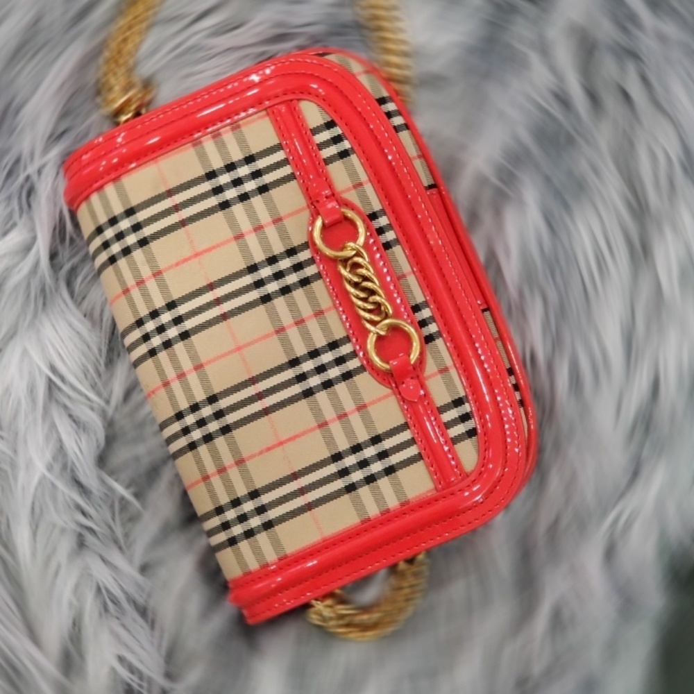 Burberry purse
